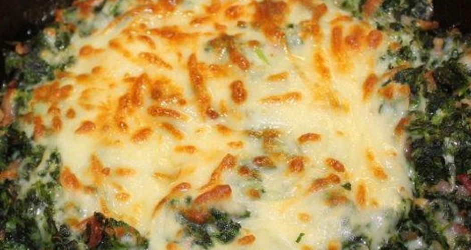 Cheesy Bacon Spinach Skillet Dip